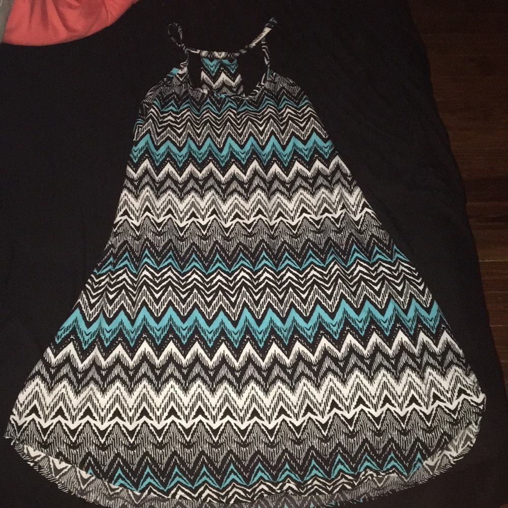 Dress - Picture 2 of 3